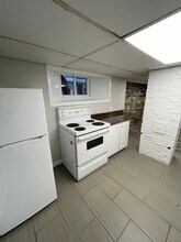 Building Photo - 1394 Edward St