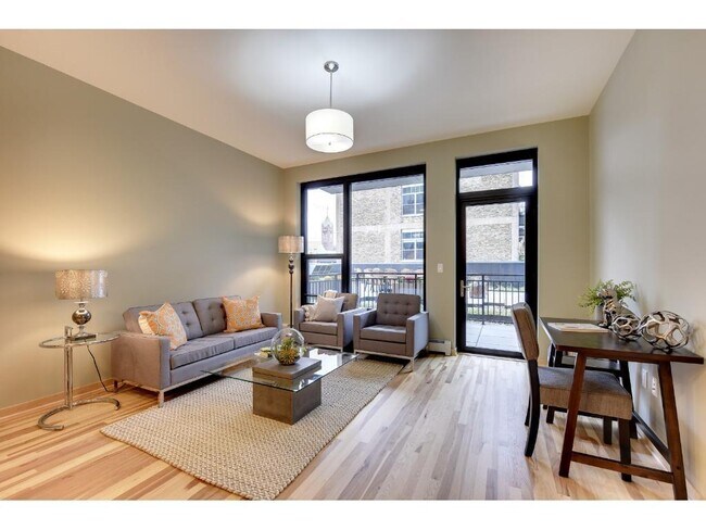 Foto del edificio - 740 Portland Ave S