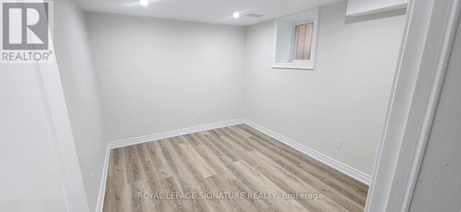 Building Photo - 25 Lyle Dr