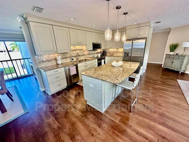 Foto del edificio - 794 Capri Isles Blvd