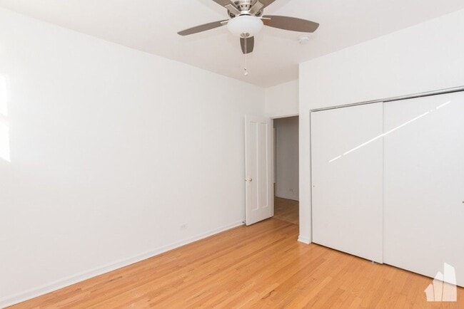 Foto del edificio - 7000 N Sheridan Rd