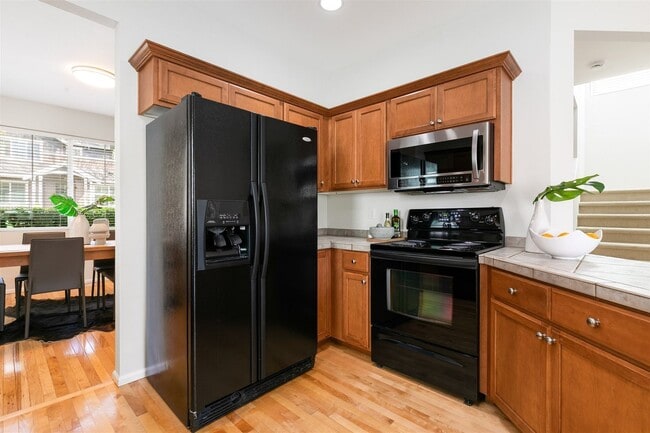 Foto del edificio - 4 bedroom - Woodside’s Premier Community