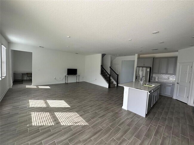 Building Photo - 6352 Chirpine Ln