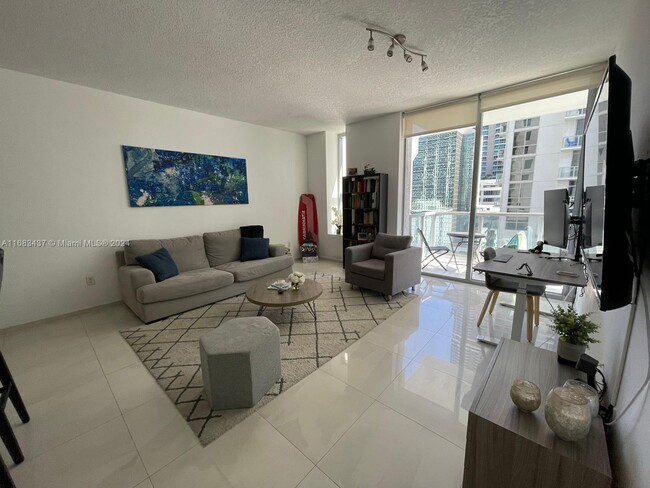 Foto del edificio - 1050 Brickell Ave