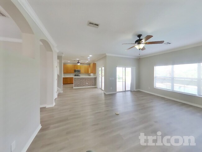 Building Photo - 16651 Midsummer Ln