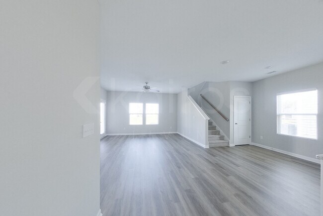 Foto del edificio - 7137 Foggy River Dr