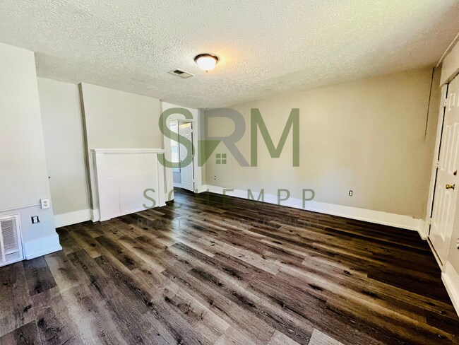 Foto del edificio - 2 Bedroom house in West Louisville- Section 8 accepted