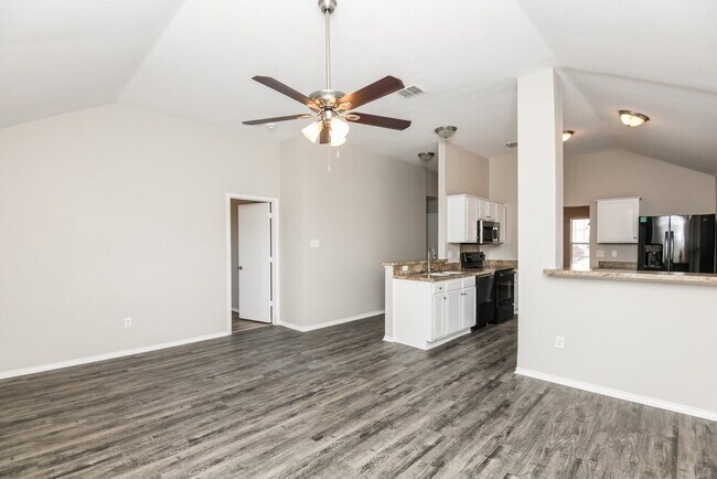 Foto del edificio - 6836 Bluff View Dr