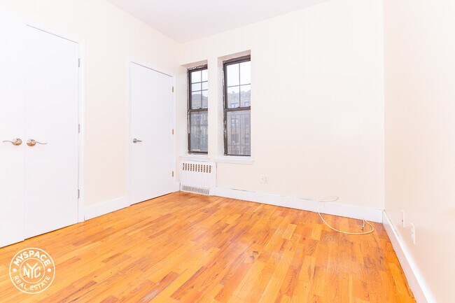 Building Photo - 1289 St Johns Pl