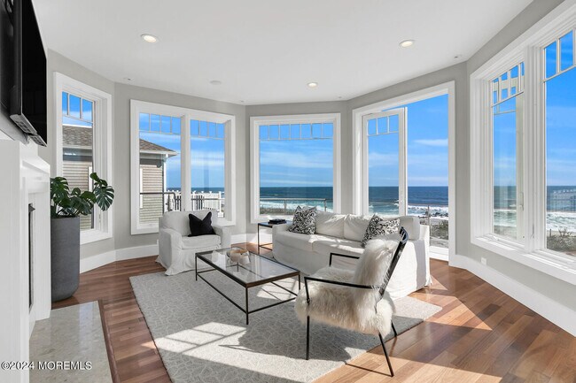 Foto del edificio - 15 Tradewinds Ln