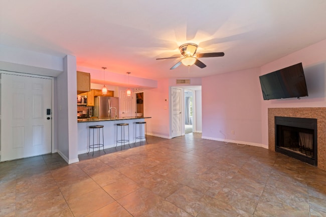 Foto del edificio - 9100 Dr M.L.K. Jr St N