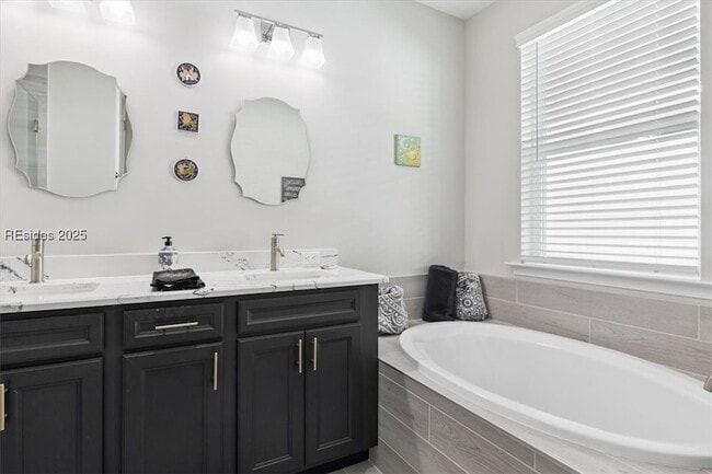 Building Photo - 731 Harborside Dr
