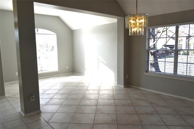 Foto del edificio - 510 Springhope Ct