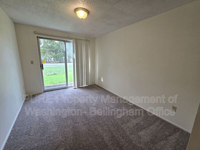 Foto del edificio - 3366 Cherrywood Ave