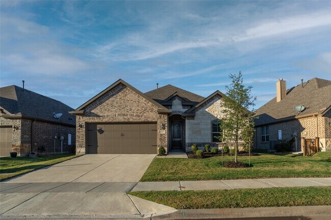 Building Photo - 1017 Lake Cypress Ln