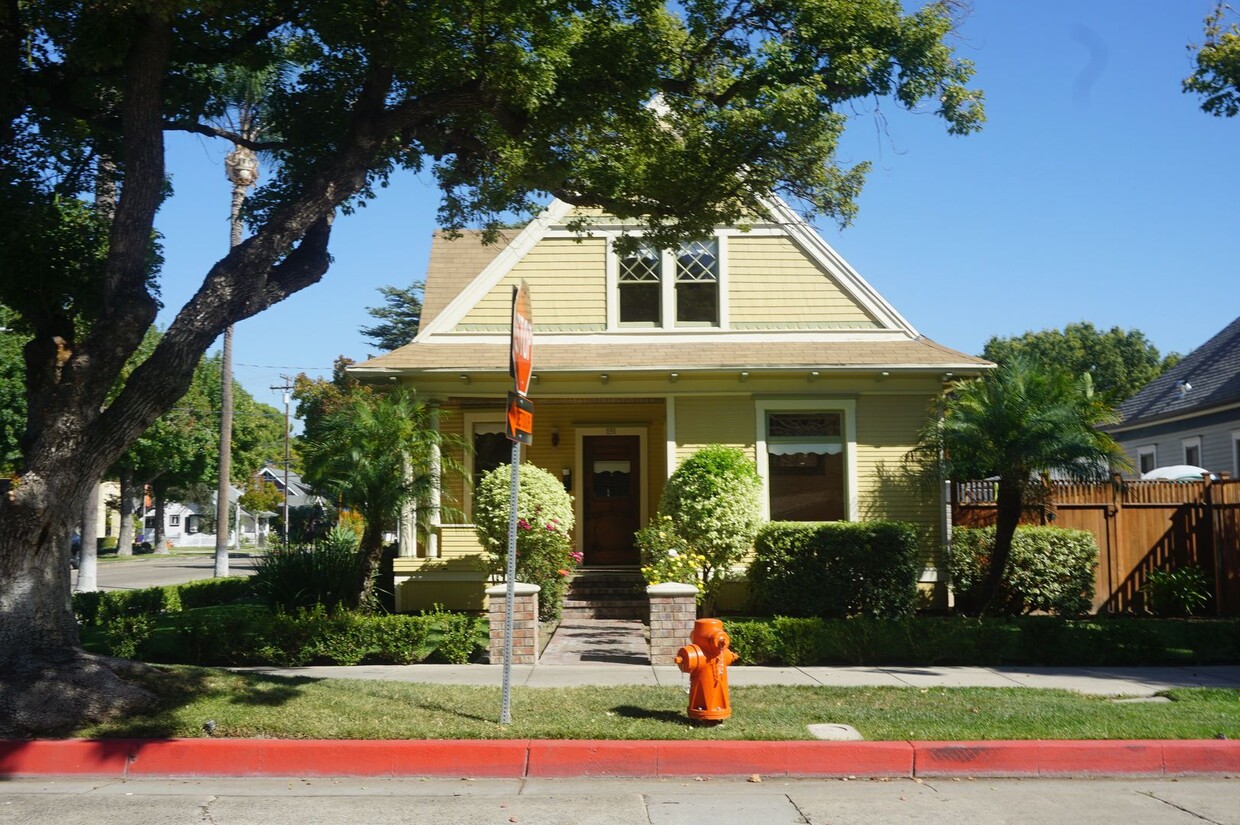 Primary Photo - Stunning Historical Home in Old Towne Orange