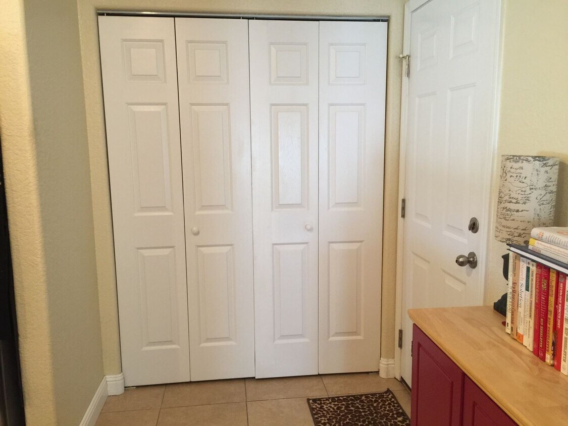 Primary Photo - 3 Bedroom, 2 Bathroom Home in Fernley