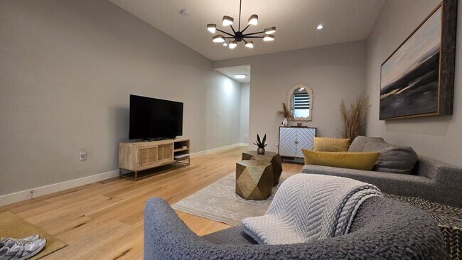 Building Photo - 3.0 bedroom in Calgary Alberta T2E 2A4