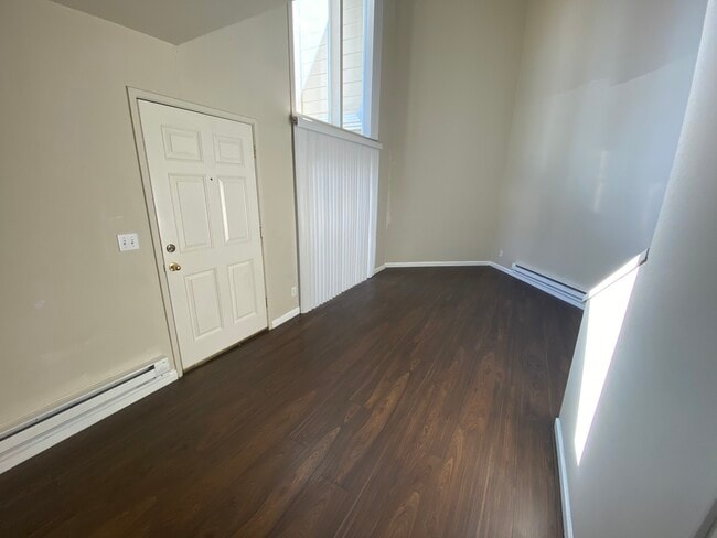Building Photo - 252 Calle Marguerita