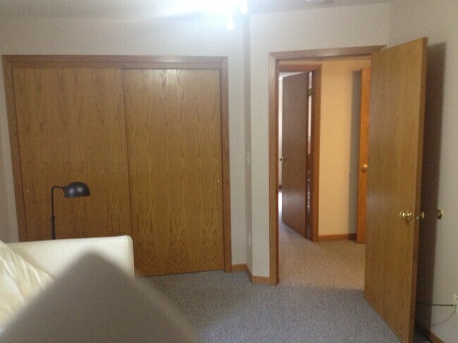 Building Photo - 2048 Keokuk St