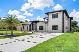 Building Photo - 641 Marshall Rd