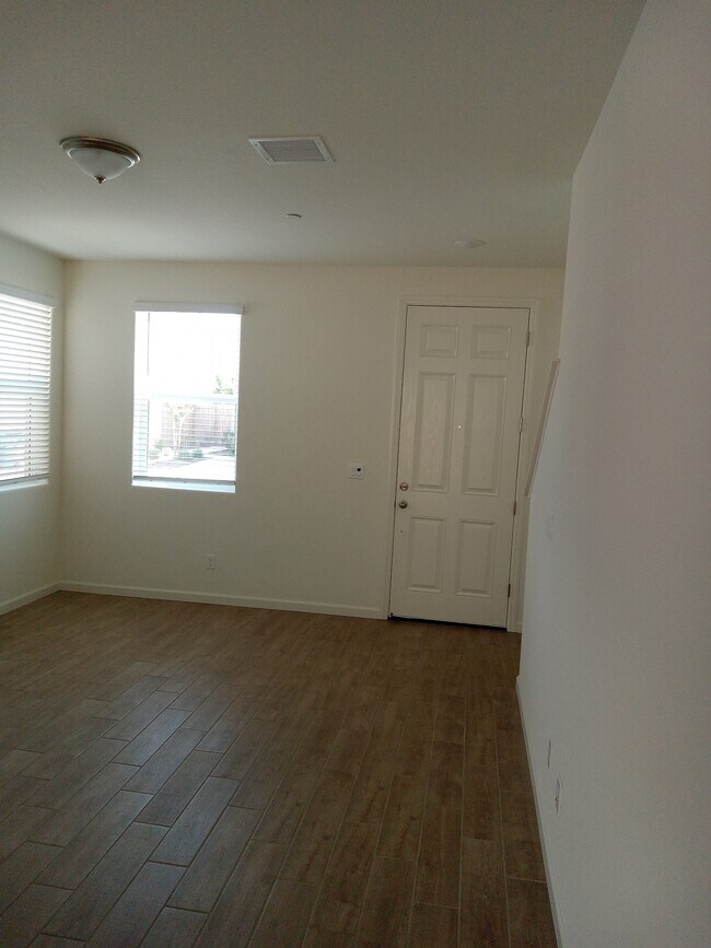 Building Photo - 6302 E Meritage Dr