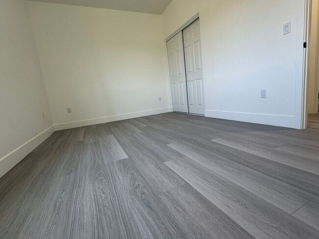 Foto del edificio - 7875 Glencoe Drive