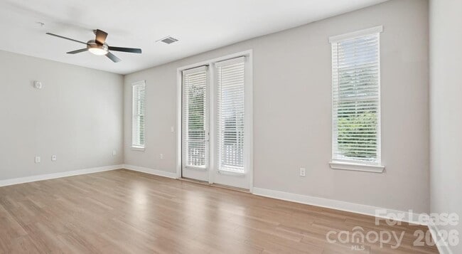 Building Photo - 4010 Waiting St