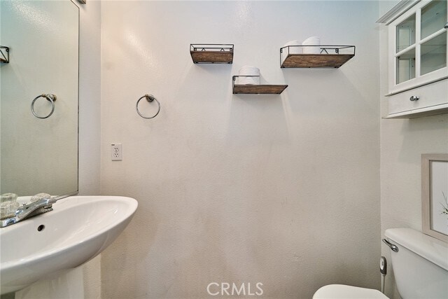 Foto del edificio - 243 Seacountry Ln