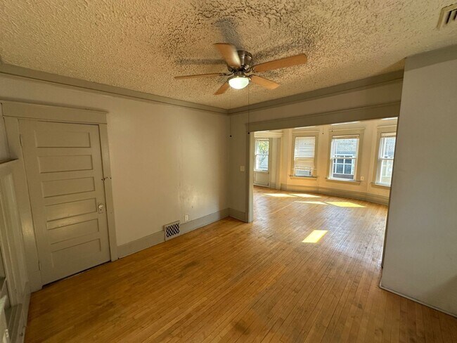 Foto del edificio - 2539-2541 N 44th St.