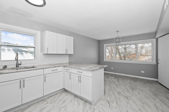 Kitchen Island - 352 Luella Ave