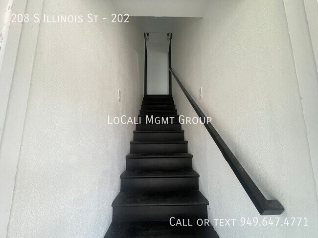 Building Photo - 208 S Illinois St