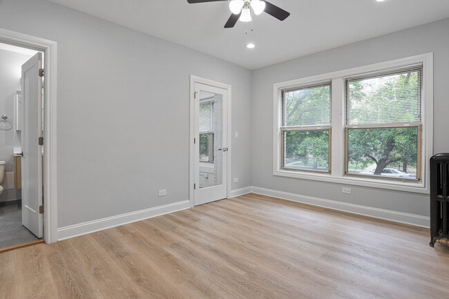 Foto del edificio - 1627 W Chase Ave