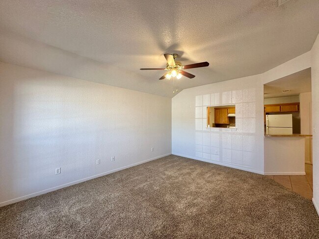 Foto del edificio - 3102 Dannen Ct