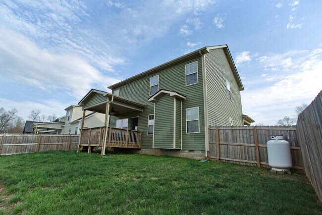 Foto del edificio - 1147 Eagles Nest Ln