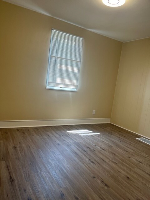Foto del edificio - 17502 Roy St