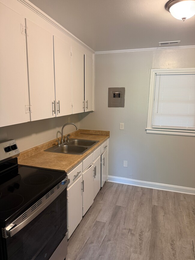 Foto del edificio - 3818 Winfield Dr
