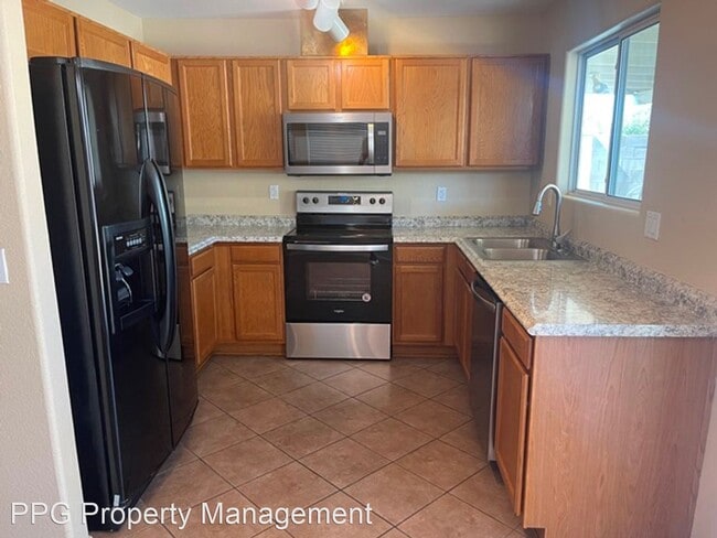 Building Photo - 3 br, 2 bath House - 3044 W Covey Ln