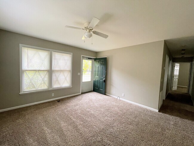 Foto del edificio - 4305 Barry St NW