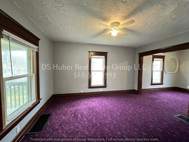 Building Photo - 1023 Persons Ct Lansing, MI 48906