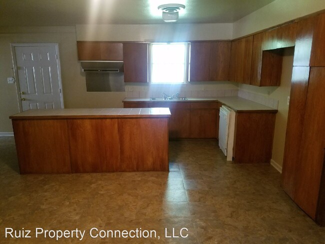 Building Photo - 4 br, 2 bath House - 5525 Westcrest Dr