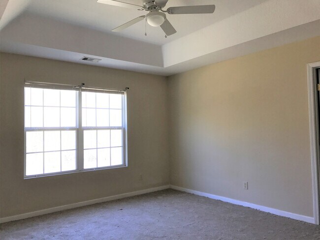 Building Photo - 9045 Whispering Pines Blvd