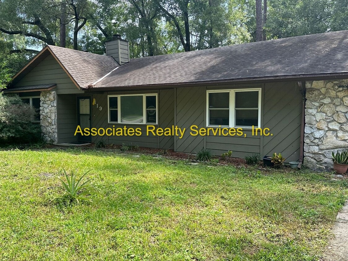 Westchester Manor 3br/ 2ba wonderful SW location! - Westchester Manor 3br/ 2ba wonderful SW location!