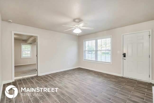 Building Photo - 10795 Millers Ln