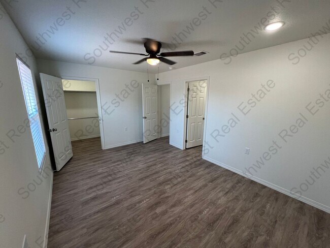 Foto del edificio - 2121 Bobwhite Ct