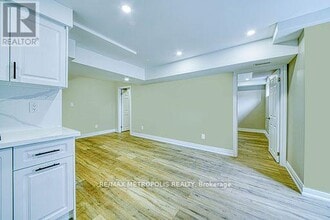 Building Photo - 1201 Chateau Ct