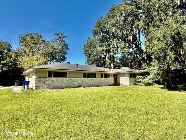 Building Photo - 2349 Moody Ave