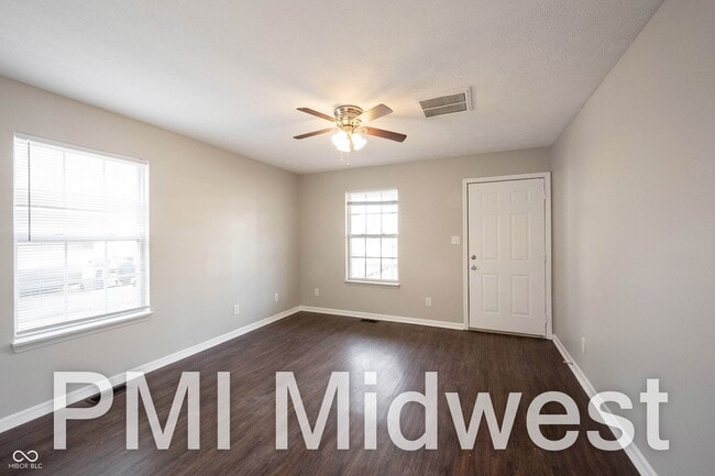 Building Photo - 1365 Mulberry St.