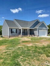 Building Photo - 104 Mitchells Ln