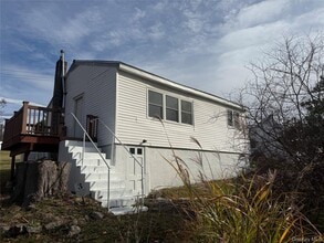 Building Photo - 3 Kavalec Ln